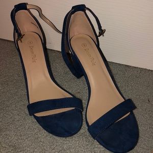 Chunky navy heels